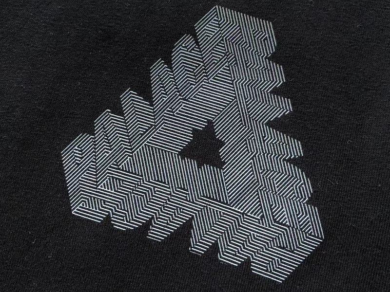P La E T-shirt 11