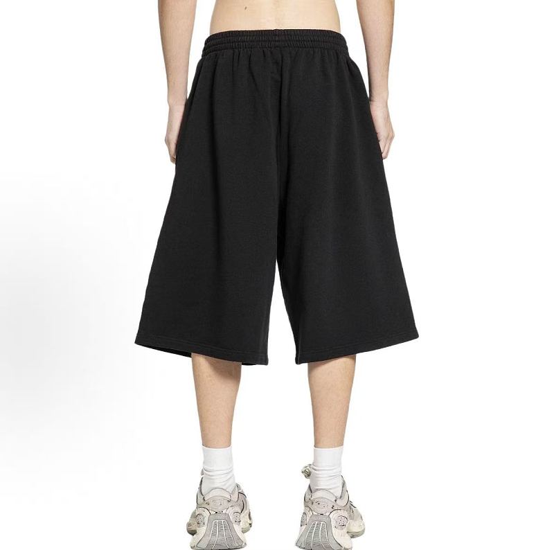 B L Ia A Shorts · 4