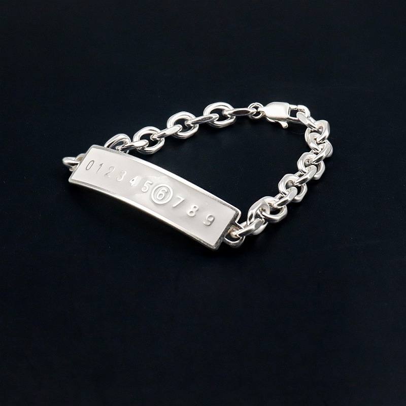 M Is N M R Ie A Jewelry · 2