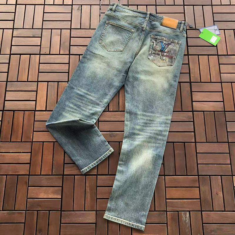 L Jeans · 5