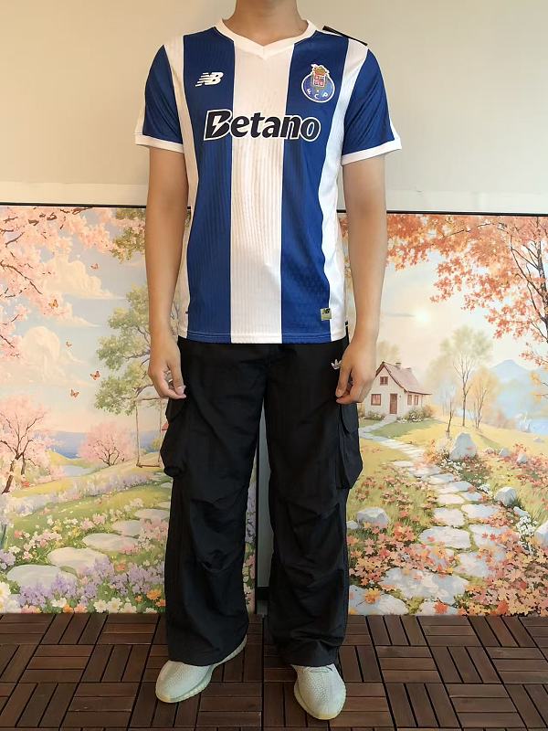 Football T-shirt · 4