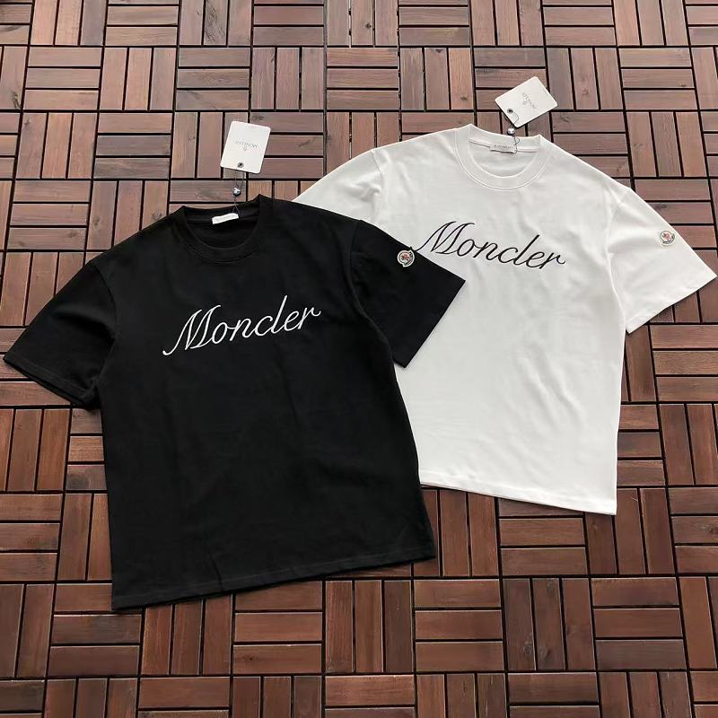 M R T-shirt · 5