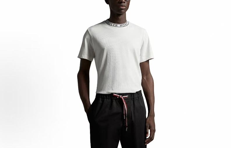 M R T-shirt · 3