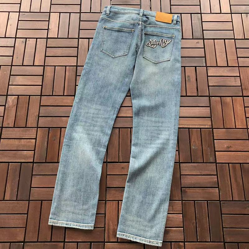 L Jeans · 3