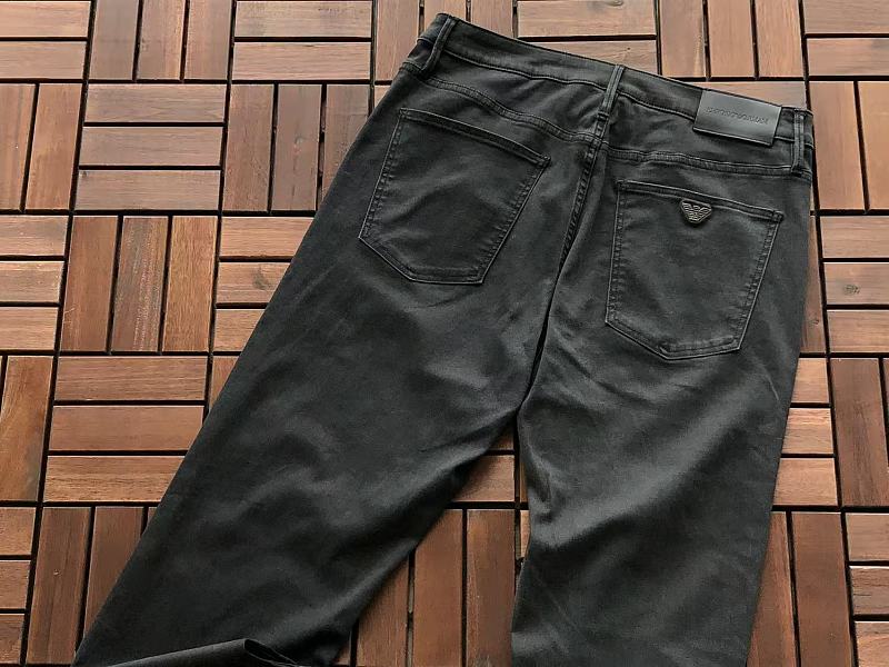 E P R A M N Jeans · 5