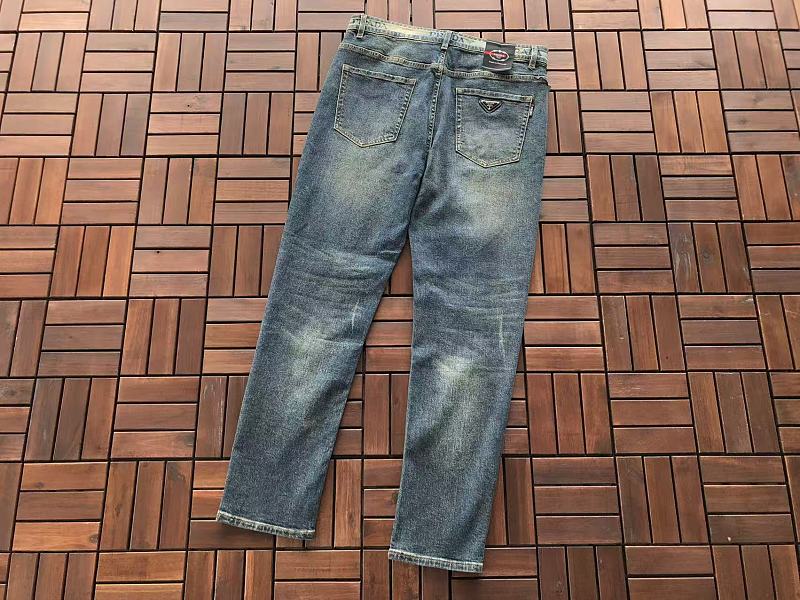 P A A Jeans · 6