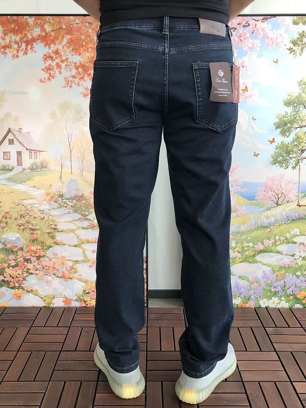 L O P A A Jeans · 4