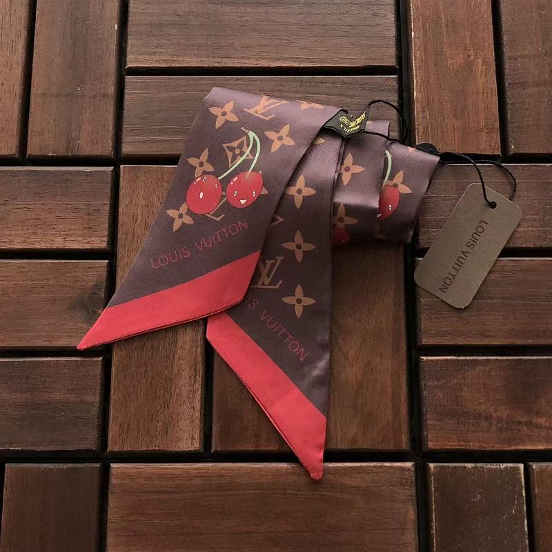 L Scarf · 2
