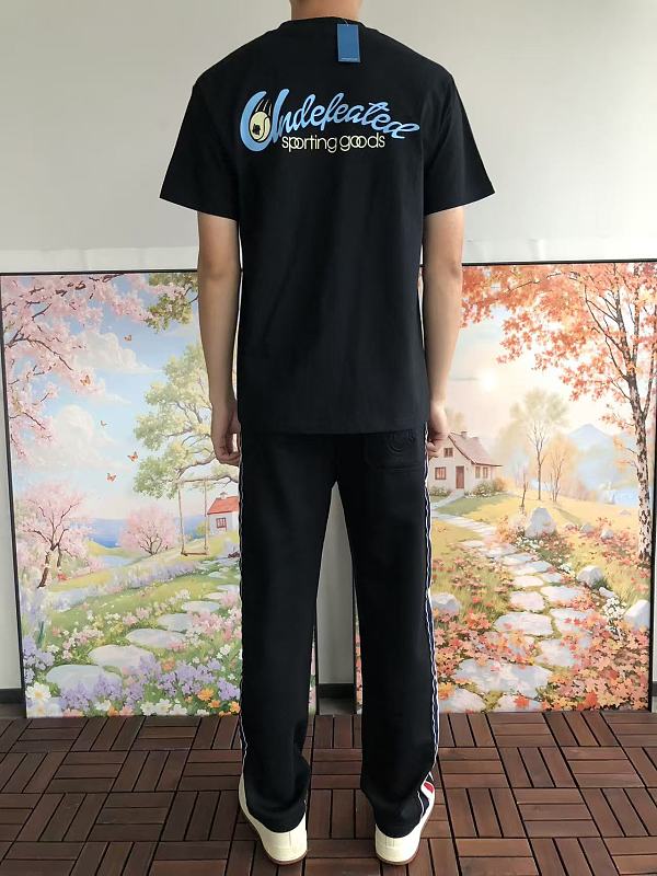 Undefeated T-shirt · 4
