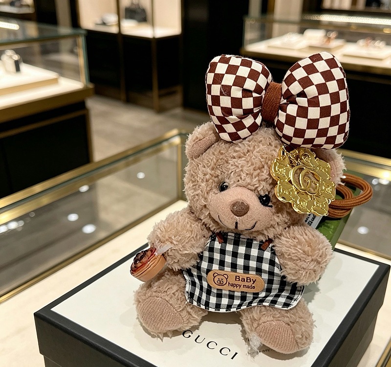G C I Jewelry · 3