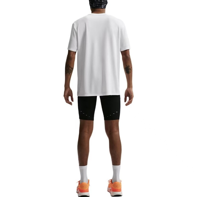Nike T-shirt · 5
