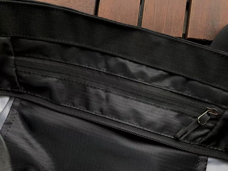 A T Yx Bag 10
