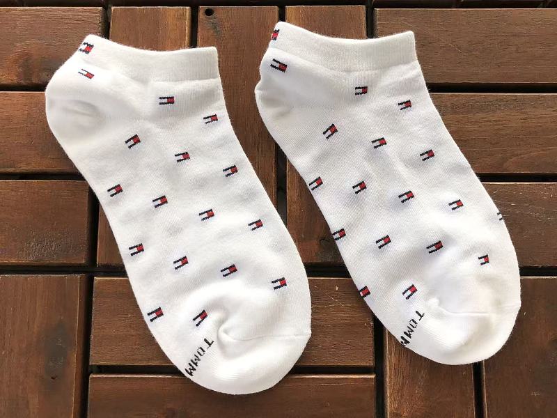 T H R Socks 9