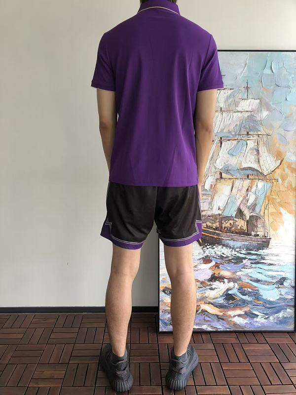 D O T-shirt · 5
