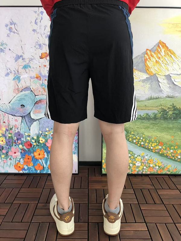 Di As Shorts · 4