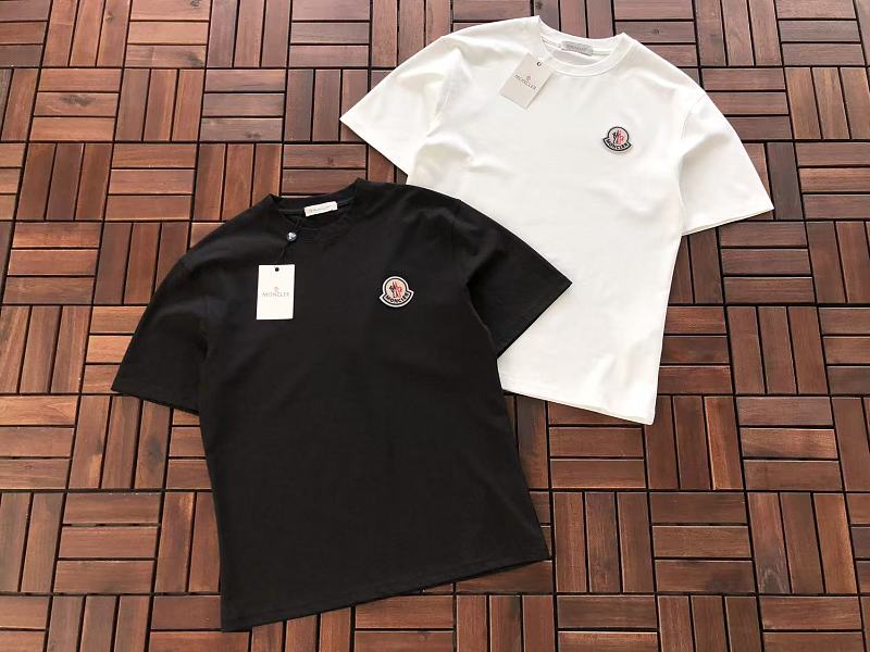 M R T-shirt · 6
