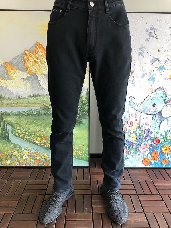 E P R A M N Jeans 3
