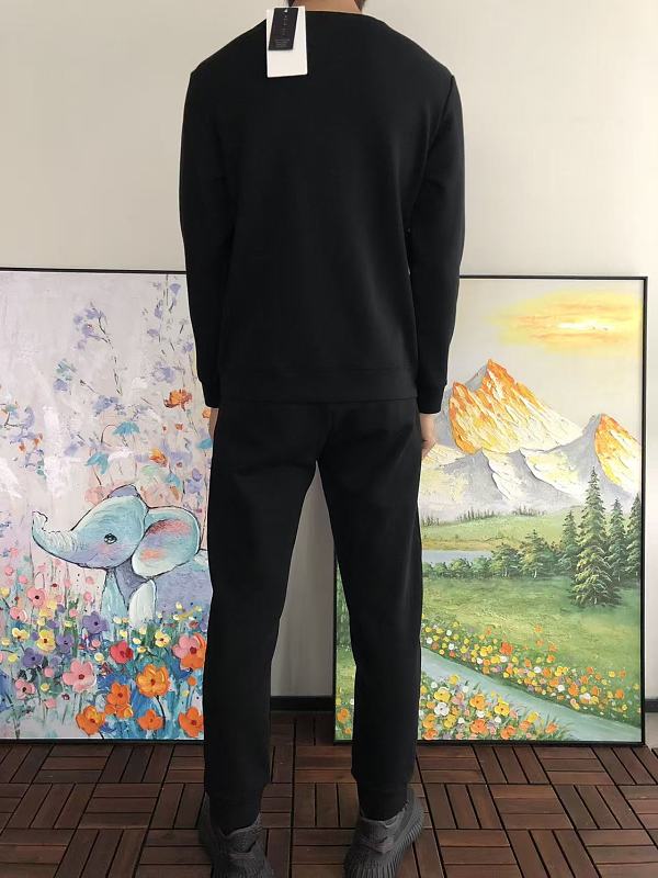 L Ul M N Sweater · 5