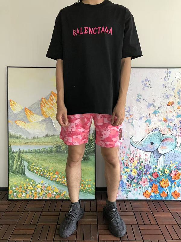 B L Ia A T-shirt · 3