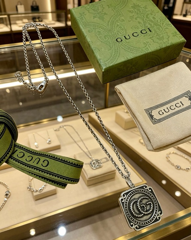 G C I Jewelry · 3