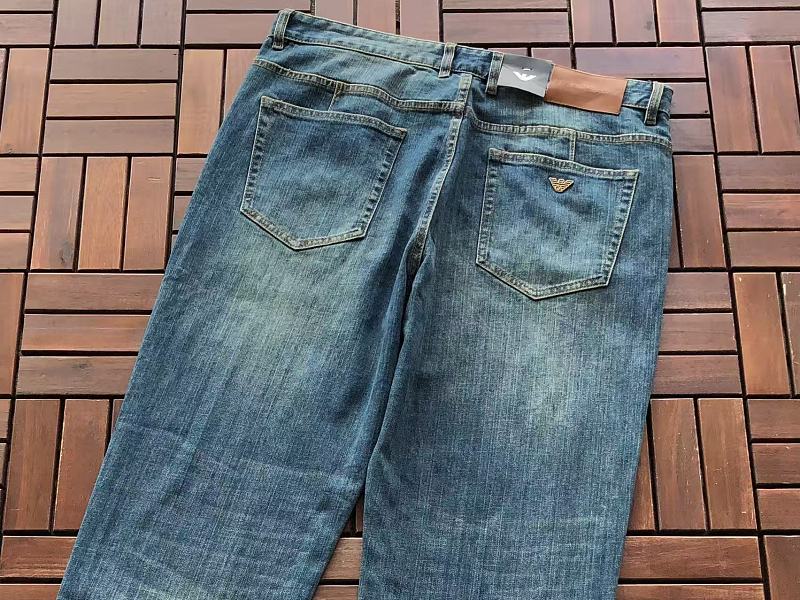E P R A M N Jeans · 5