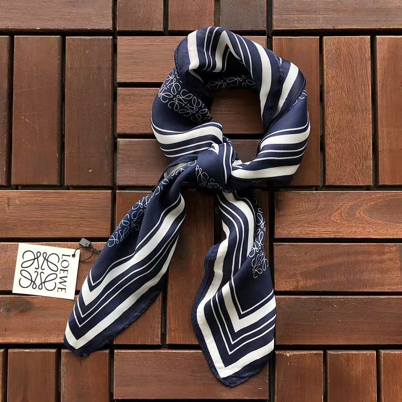L E Scarf · 2