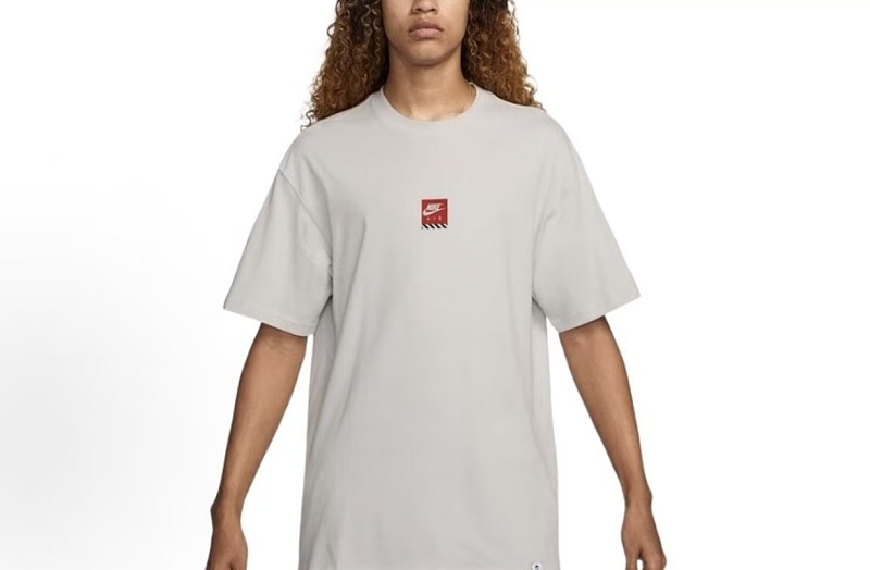 Nike T-shirt · 2