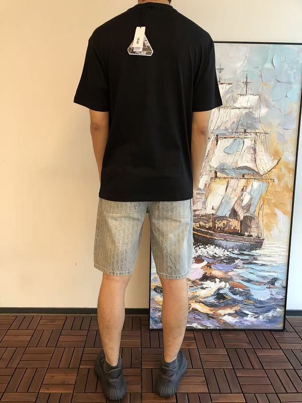 P La E T-shirt · 5