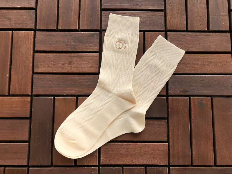 C A E Socks · 4