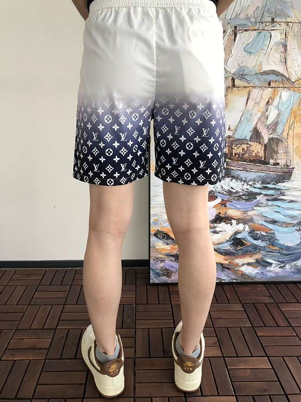 L Shorts · 4