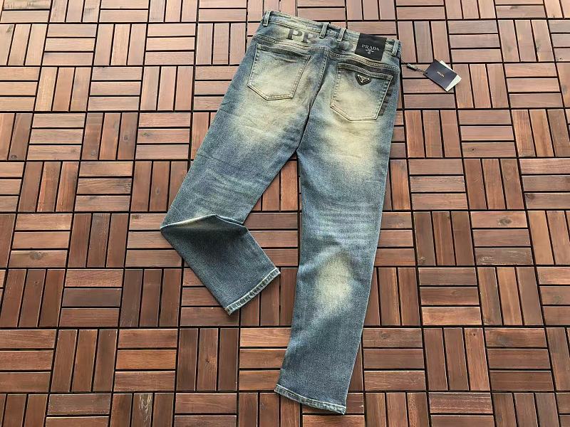P A A Jeans · 6