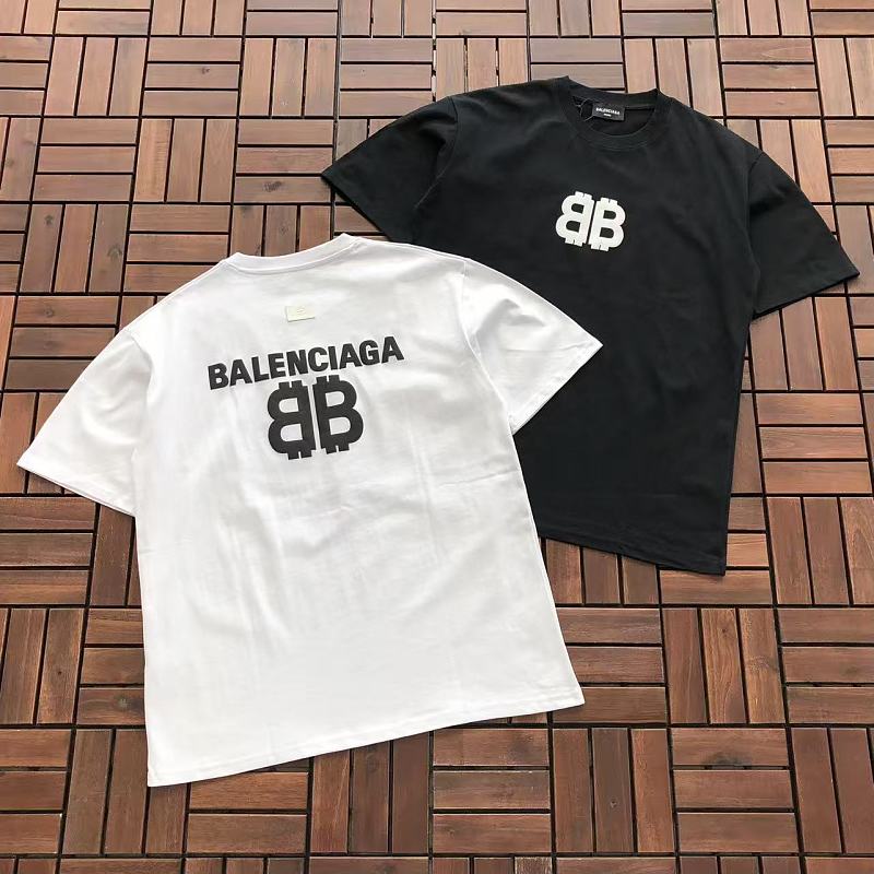 B L Ia A T-shirt · 5