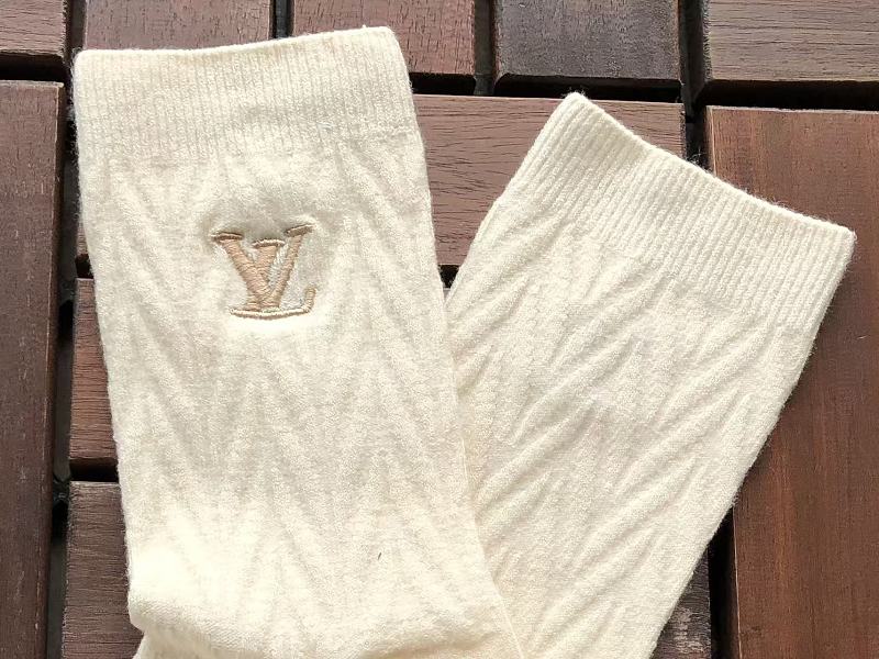 L Socks · 6