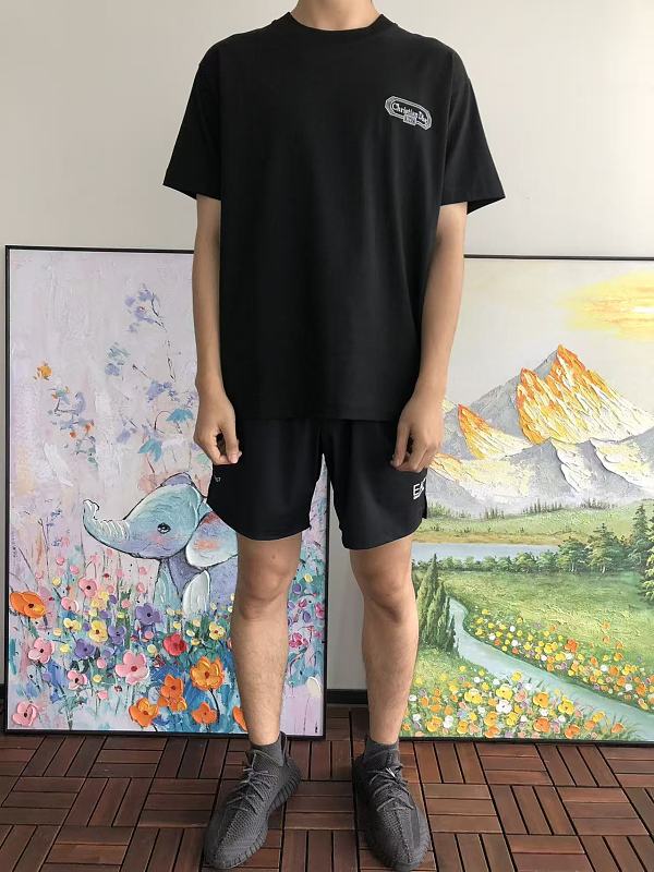 D O T-shirt · 4