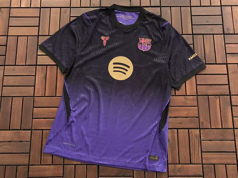 Football T-shirt · 5