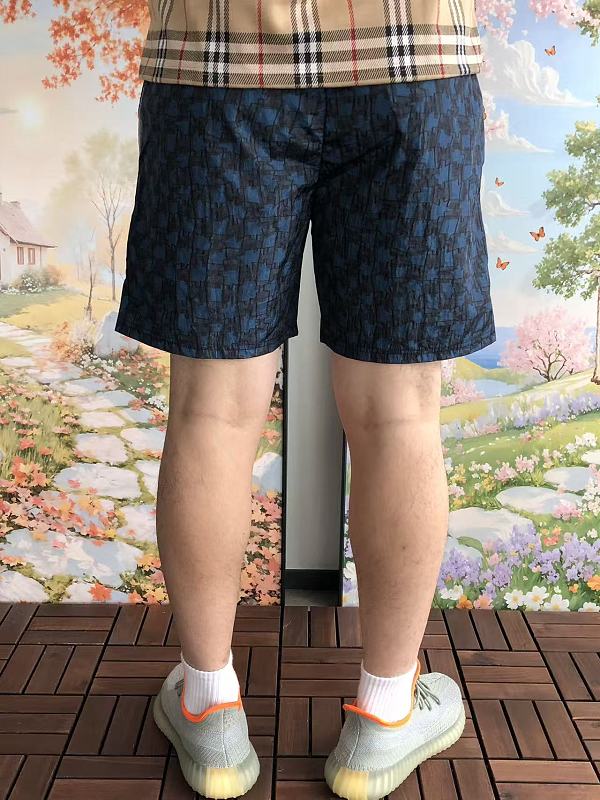 H R E Shorts · 4