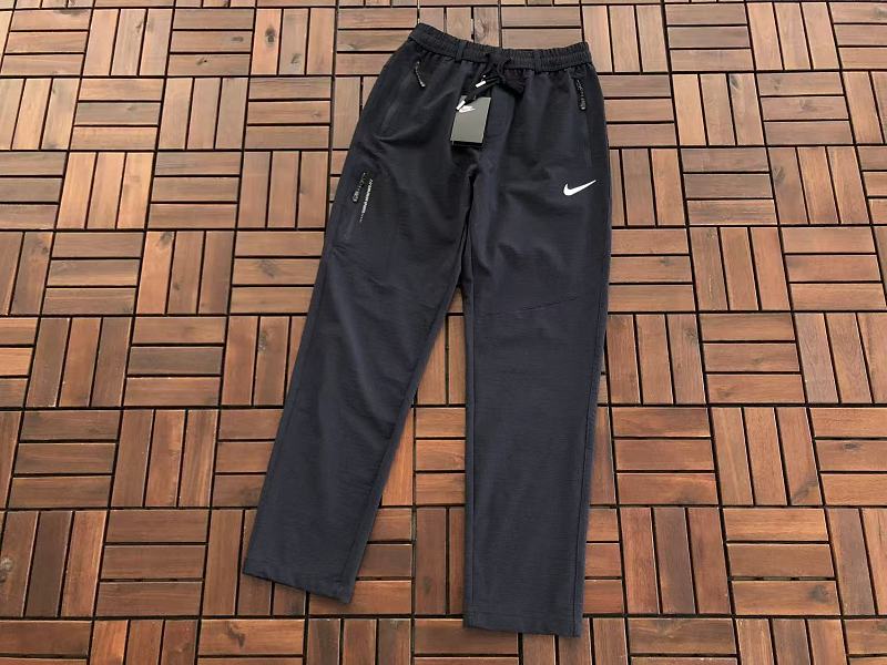 Nike Trousers 8