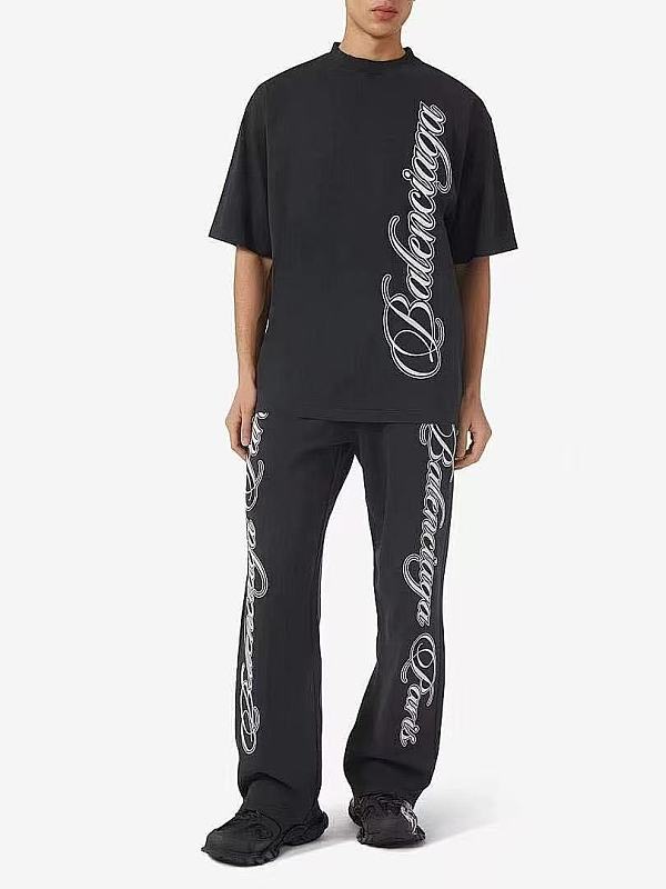 B L Ia A T-shirt · 2
