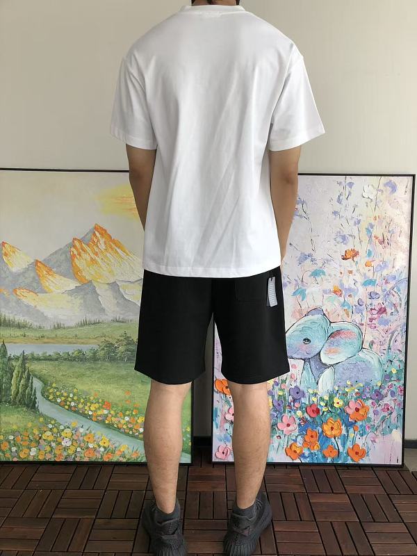K T T-shirt · 5
