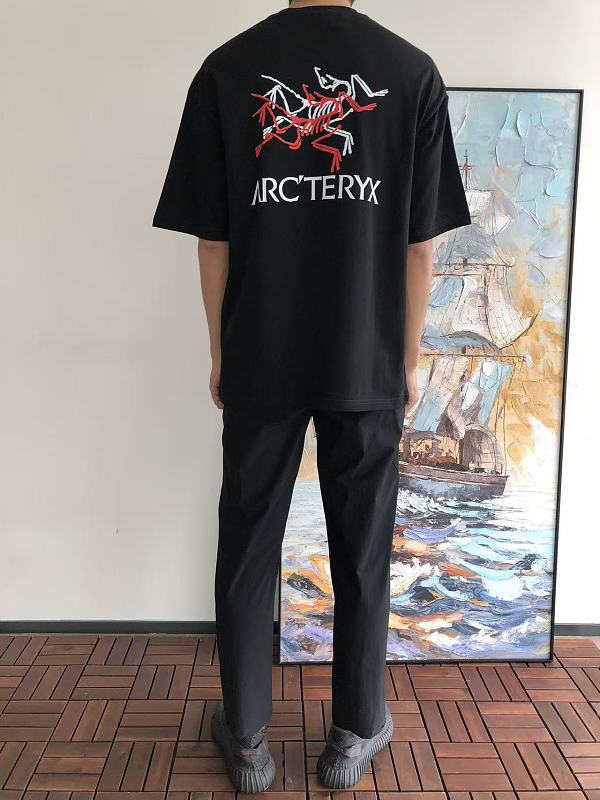 A T Yx T-shirt · 5