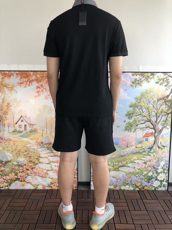 E P R A M N T-shirt · 5