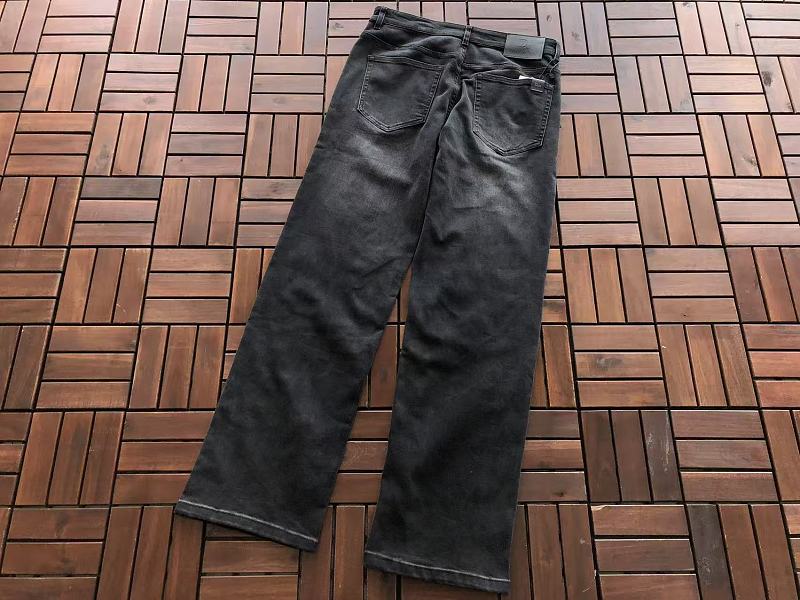 D O Jeans · 4