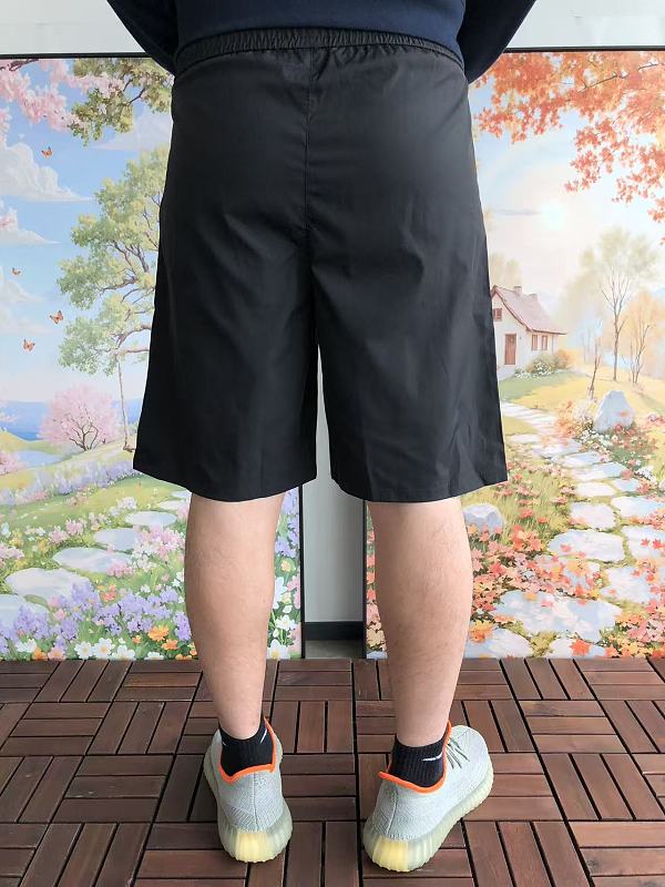 A T Yx Shorts · 4