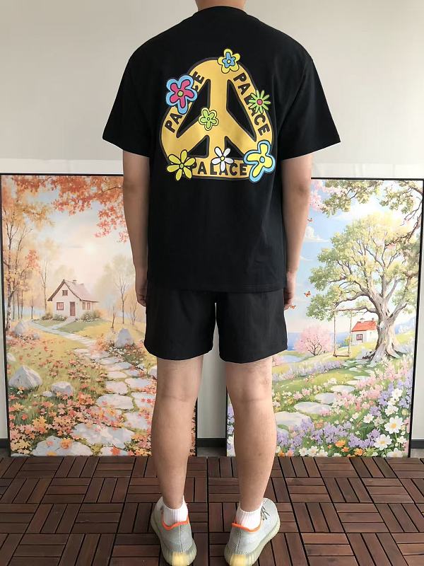 P La E T-shirt · 4