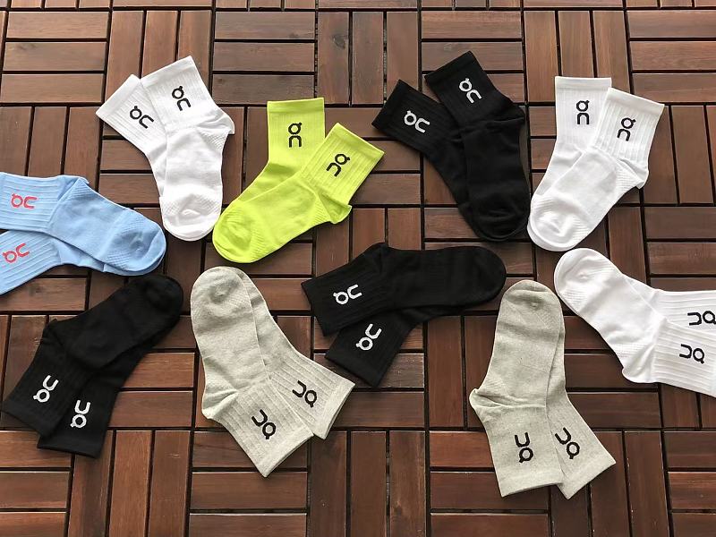 On Ru I G Socks 6