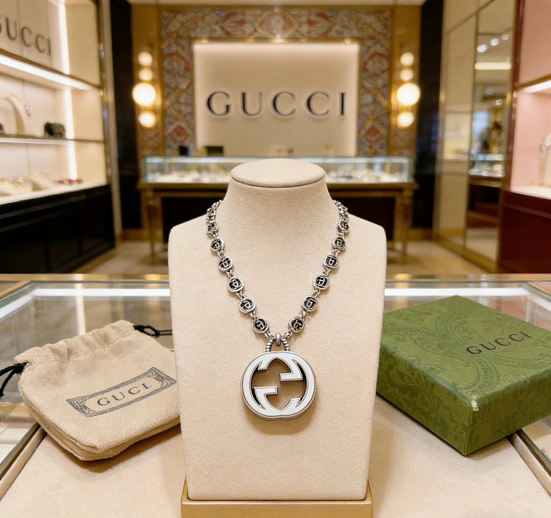 G C I Jewelry · 3