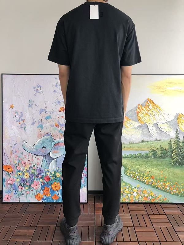 Y & Di As T-shirt · 4