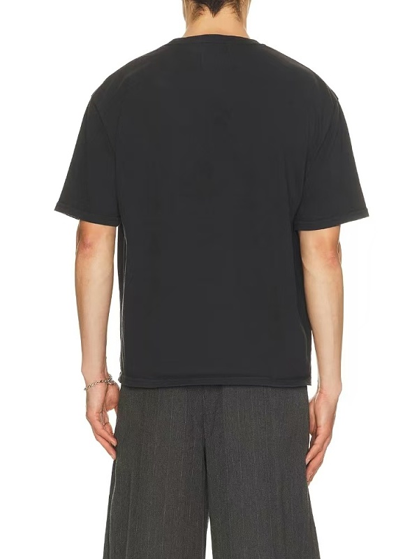 R U E T-shirt · 4
