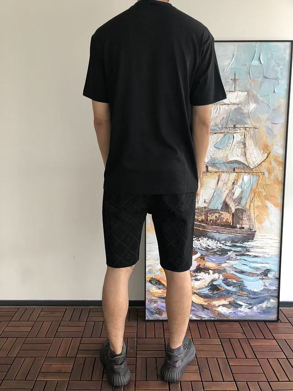 P La E T-shirt · 5