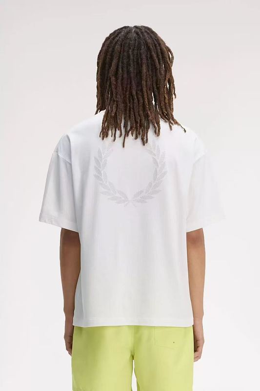 Fred Perry T-shirt · 4